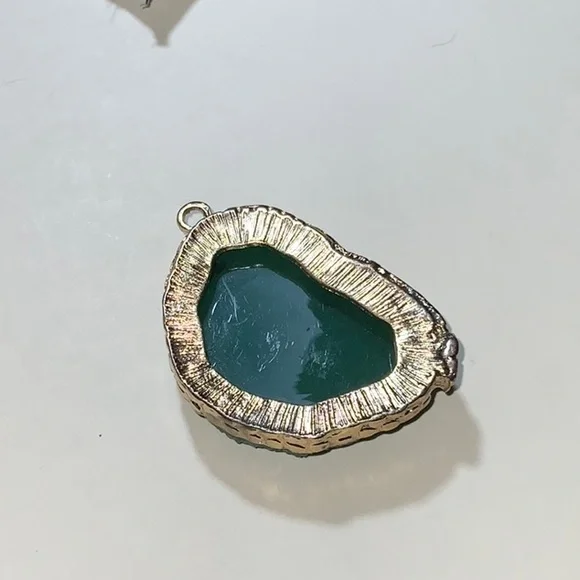 Cool Boho Vintage Green Druzy Pendant - Picture 6 of 6